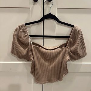 Brown Cropped Tee. Women’s Large.